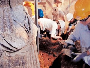 Amphipolis Tomb: Tight-lipped PM sends speculation sky high