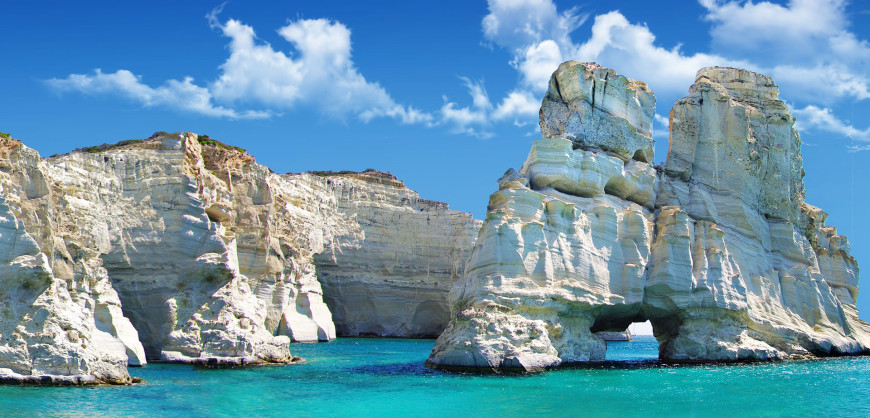 milos1-870x418