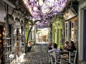 Two Greek alleyways – 1st and 10th most beautiful in the world